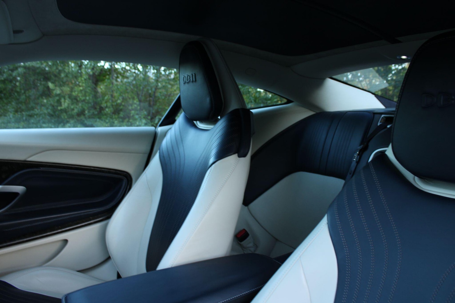 Used Aston Martin DB11 for sale - 76315050: Photo 31