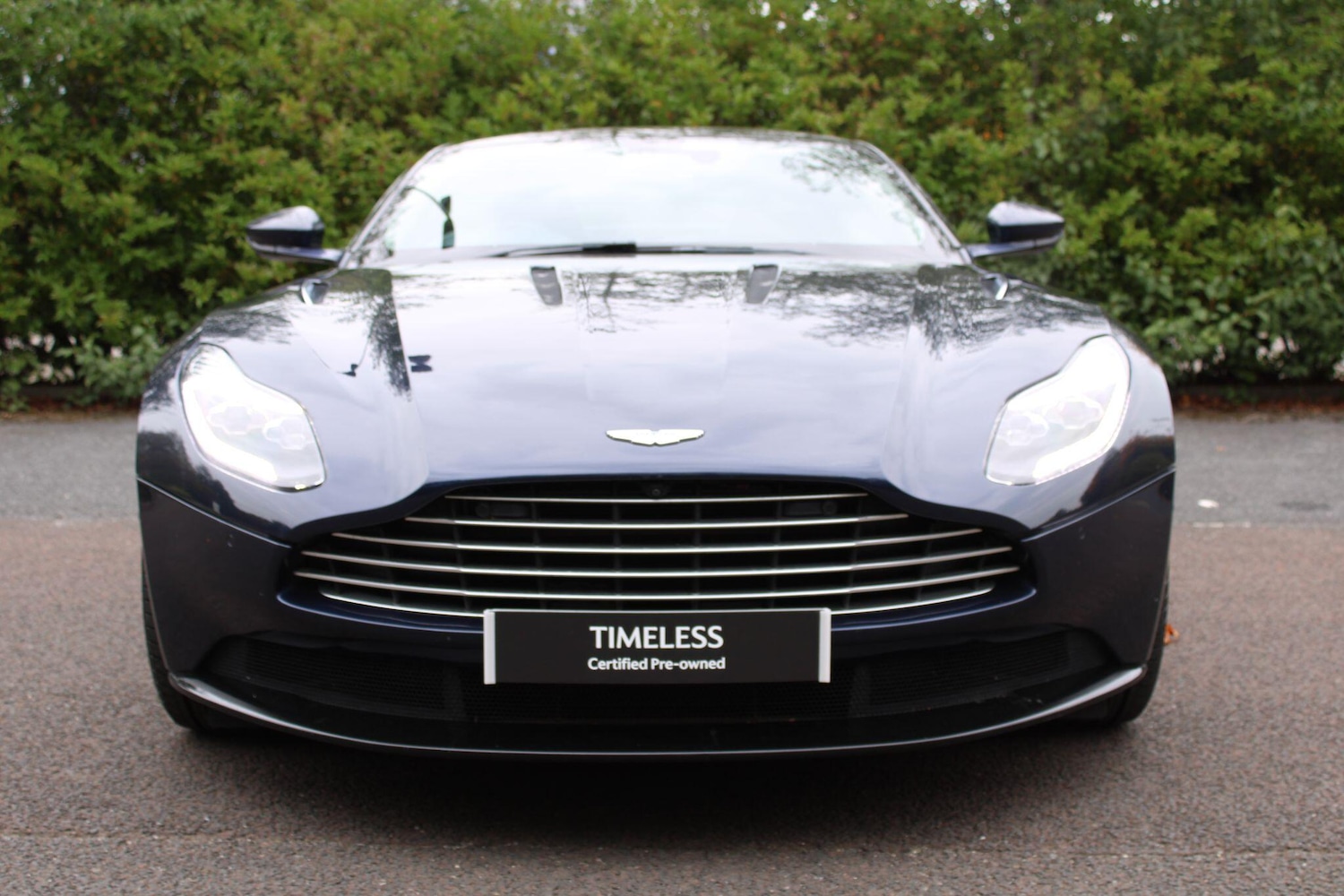 Used Aston Martin DB11 2018 for sale - 76318157: Photo 7