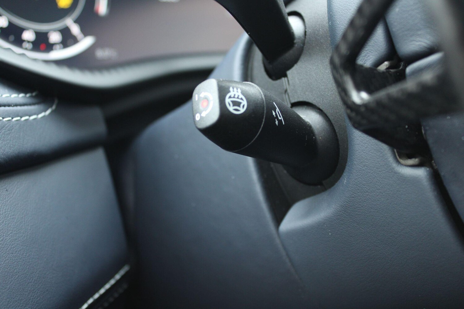 Used Aston Martin DBX 2023 for sale - 77611433: Photo 21