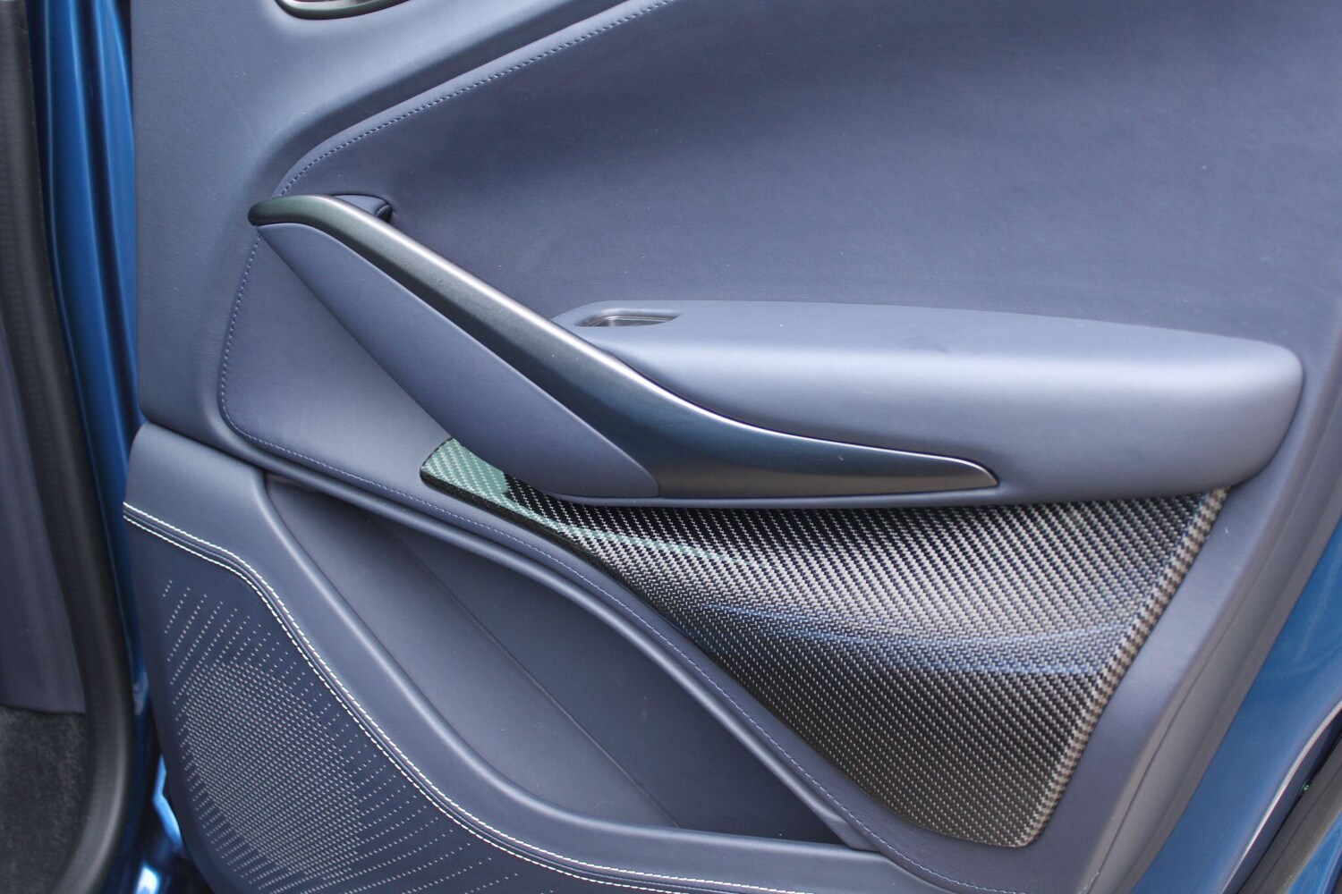 Used Aston Martin DBX 2023 for sale - 77611433: Photo 31