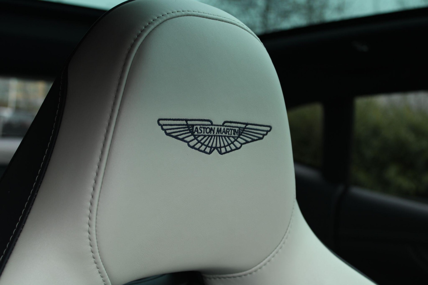 Used Aston Martin DBX 2023 for sale - 77611433: Photo 5