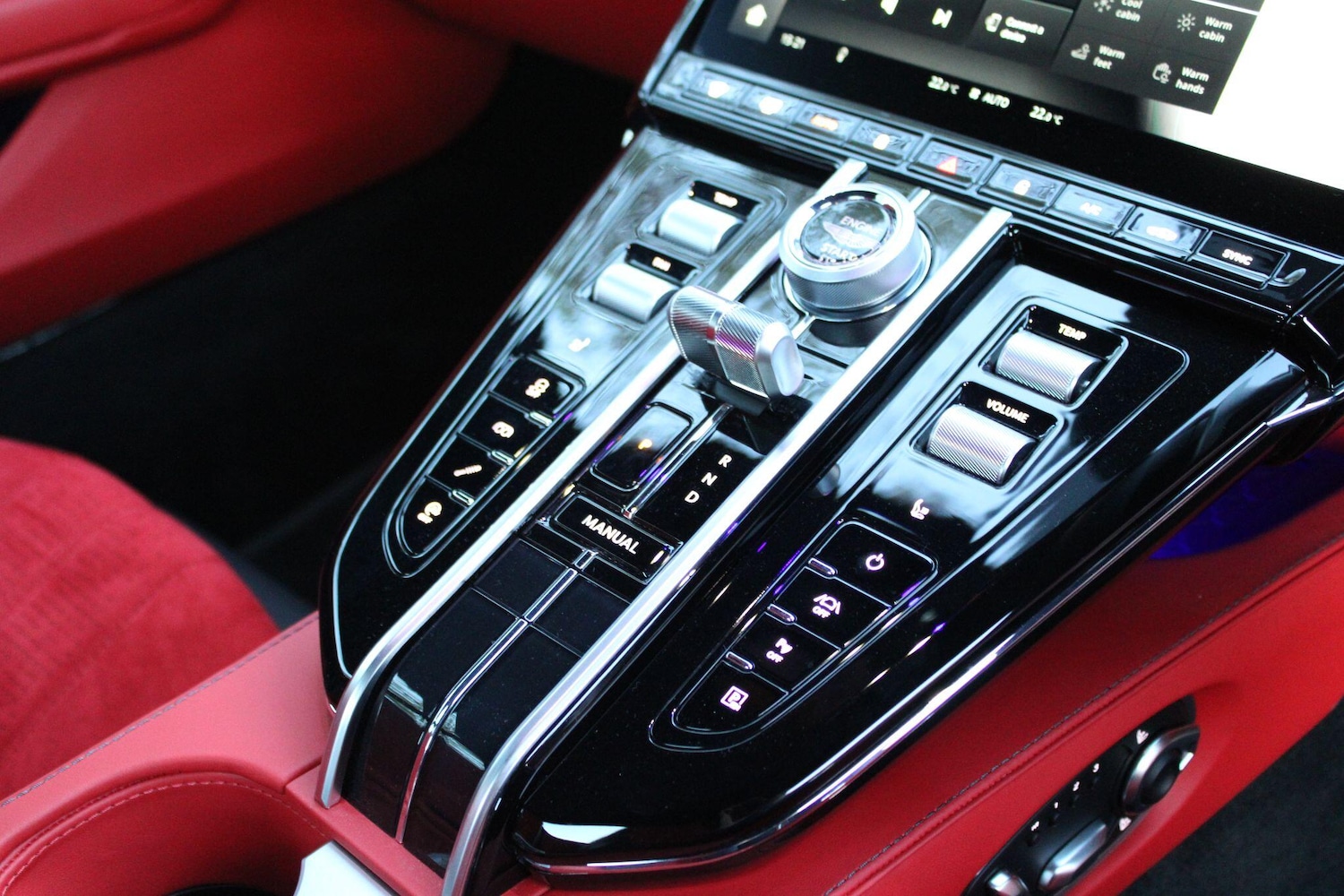 Used Aston Martin Vantage 2025 for sale - 76801089: Photo 10