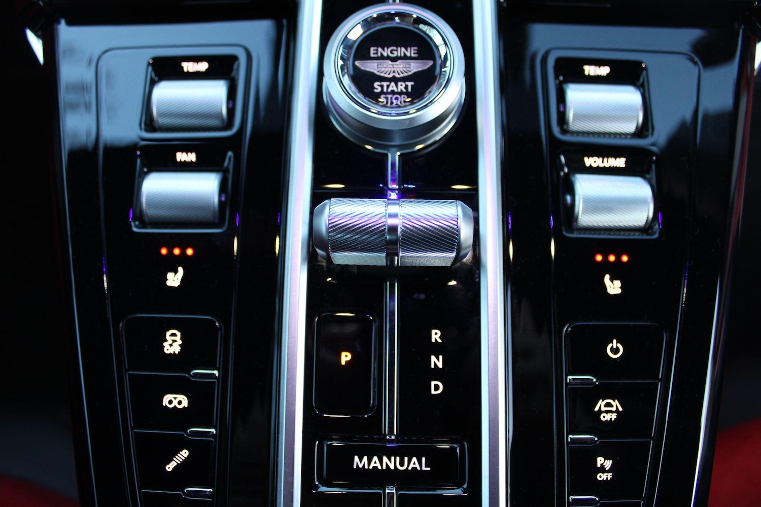 Used Aston Martin Vantage 2025 for sale - 76801089: Photo 15