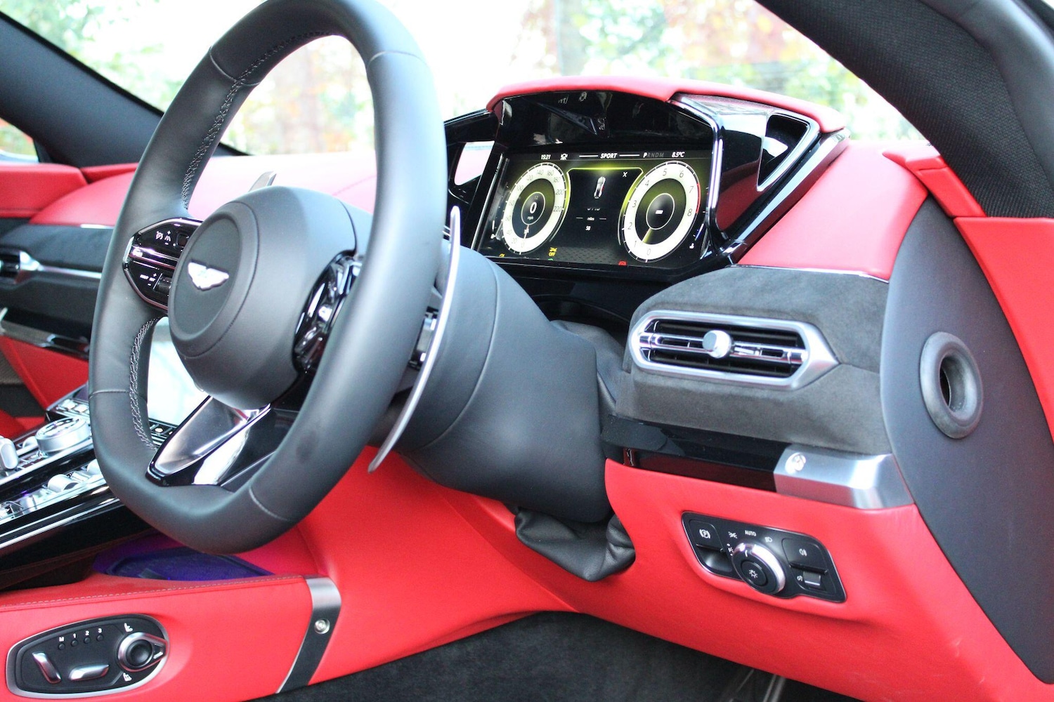 Used Aston Martin Vantage 2025 for sale - 76801089: Photo 24