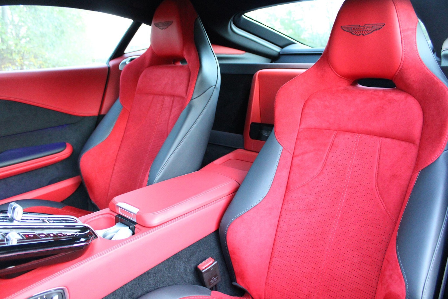 Used Aston Martin Vantage 2025 for sale - 76801089: Photo 27