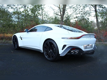 Used Aston Martin Vantage 2025 for sale - 76801089: Photo