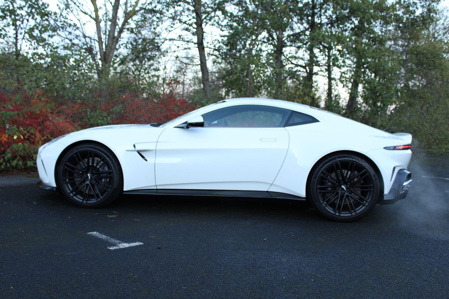 Used Aston Martin Vantage 2025 for sale - 76801089: Photo 5