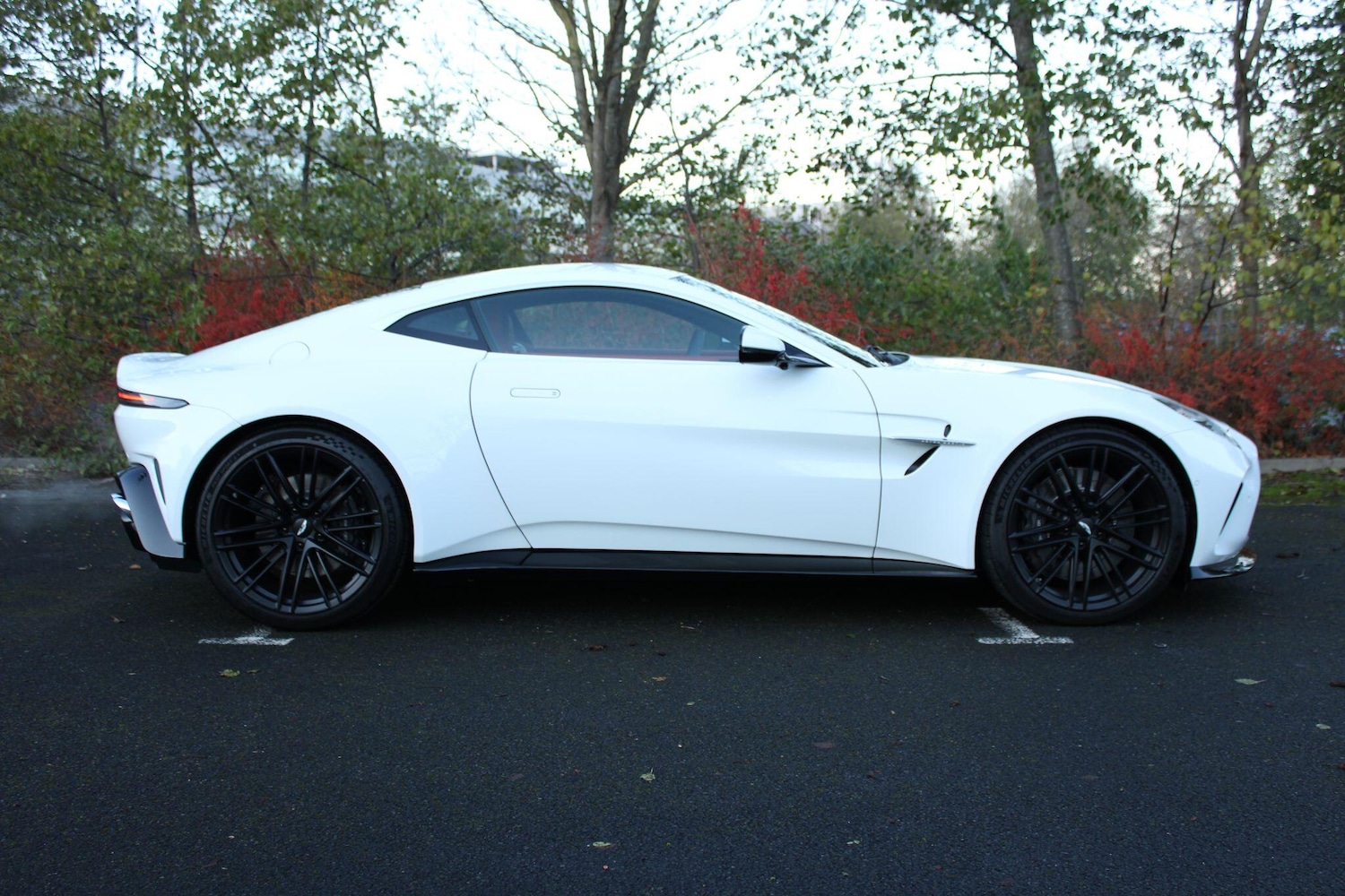 Used Aston Martin Vantage 2025 for sale - 76801089: Photo 6
