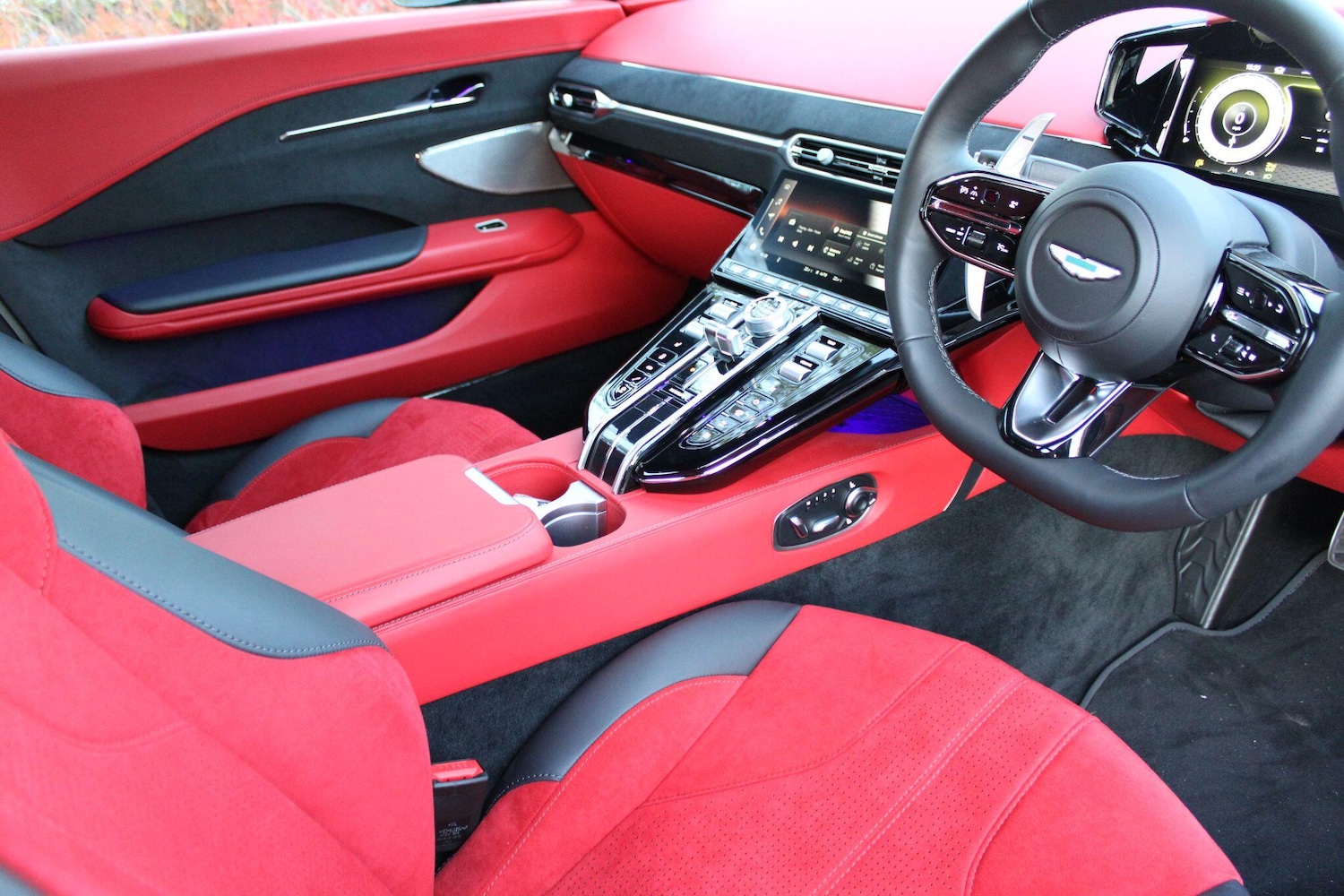 Used Aston Martin Vantage 2025 for sale - 76801089: Photo 9