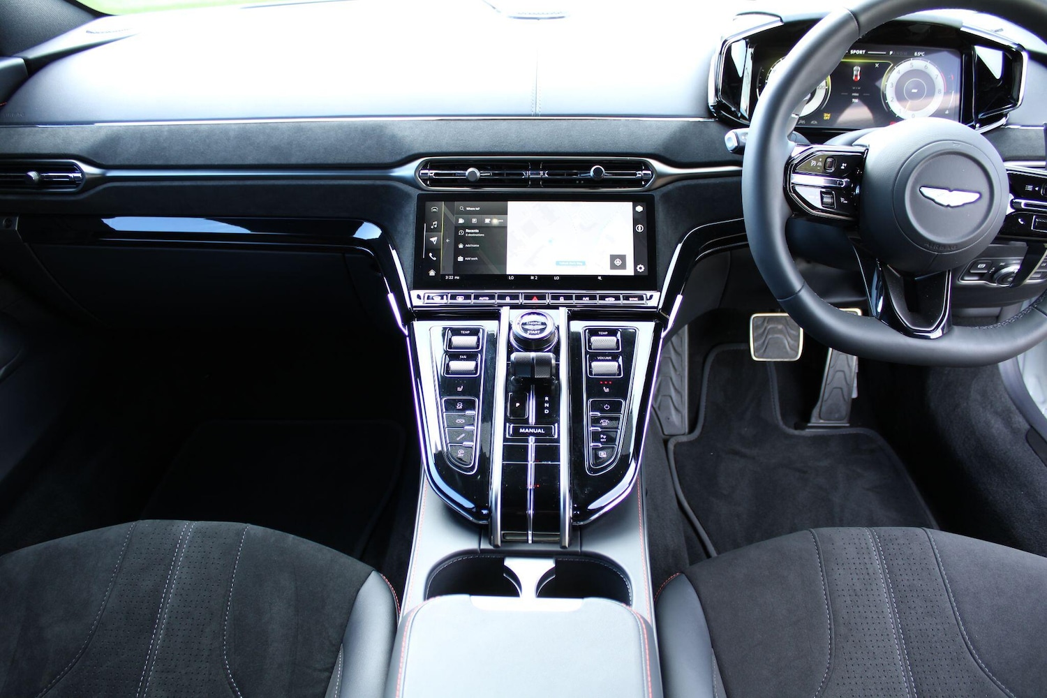 Used Aston Martin Vantage 2025 for sale - 78047490: Photo 10