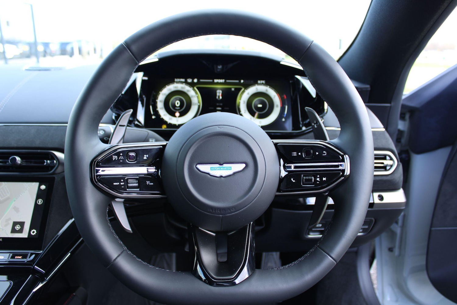 Used Aston Martin Vantage 2025 for sale - 78047490: Photo 11