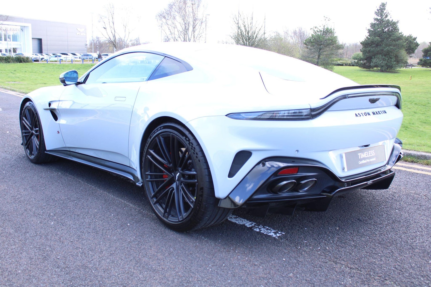 Used Aston Martin Vantage 2025 for sale - 78047490: Photo 2