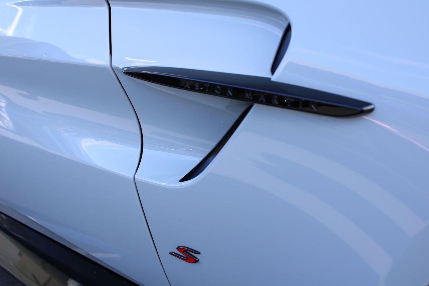 Used Aston Martin Vantage 2025 for sale - 78047490: Photo 23