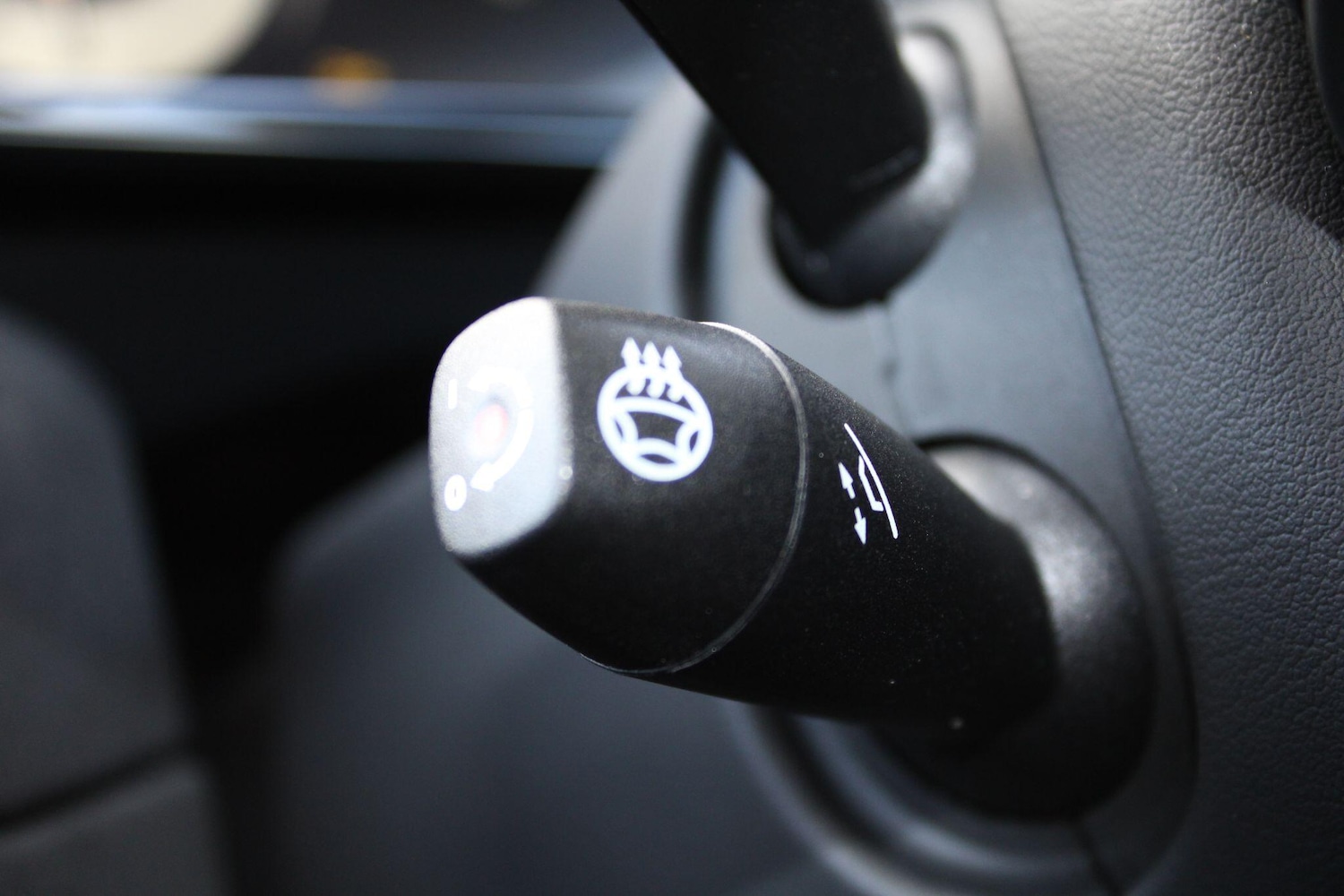 Used Aston Martin Vantage 2025 for sale - 78047490: Photo 45