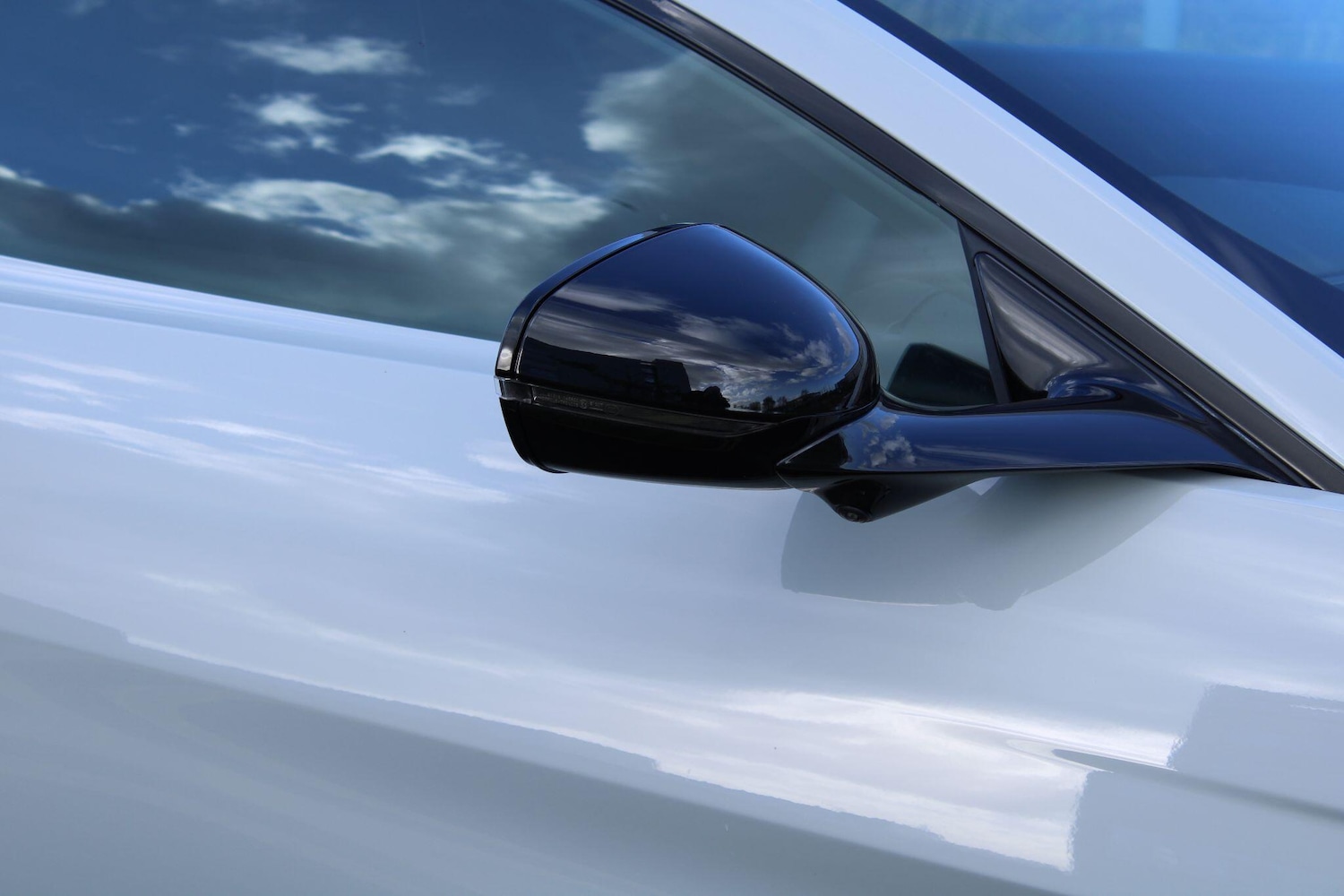 Used Aston Martin Vantage 2025 for sale - 78047490: Photo 51