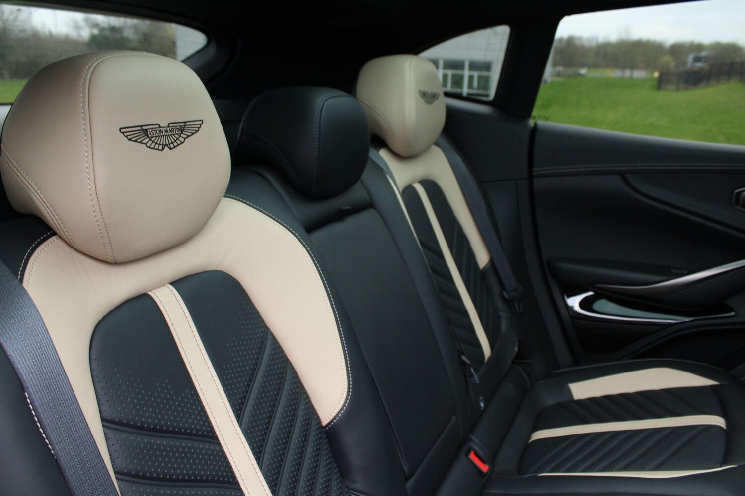 Used Aston Martin DBX for sale - 77808768: Photo 14