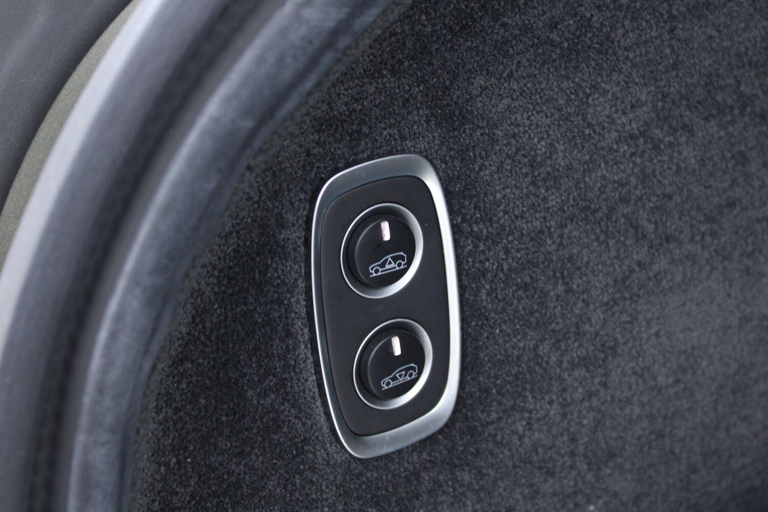 Used Aston Martin DBX for sale - 77808768: Photo 21