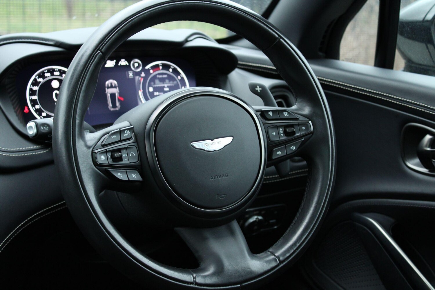 Used Aston Martin DBX for sale - 77808768: Photo 28