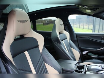 Used Aston Martin DBX 2023 for sale - 77808768: Photo