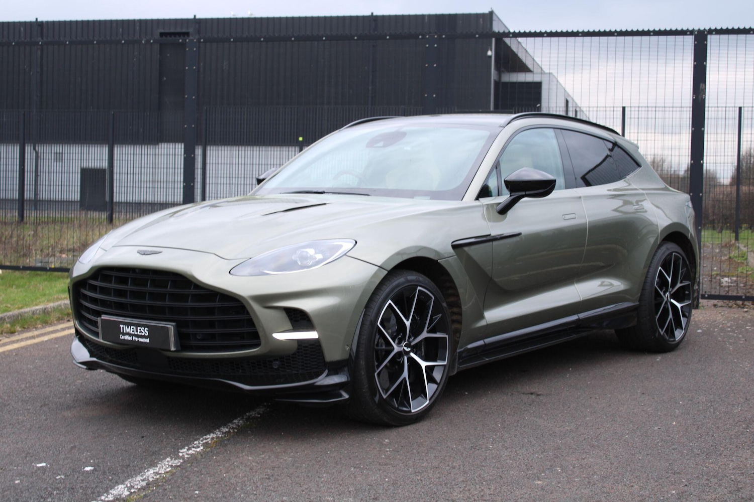 Used Aston Martin DBX for sale - 77808768: Photo 9