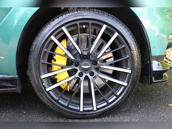 Used Aston Martin DBX 2023 for sale - 75781725: Photo