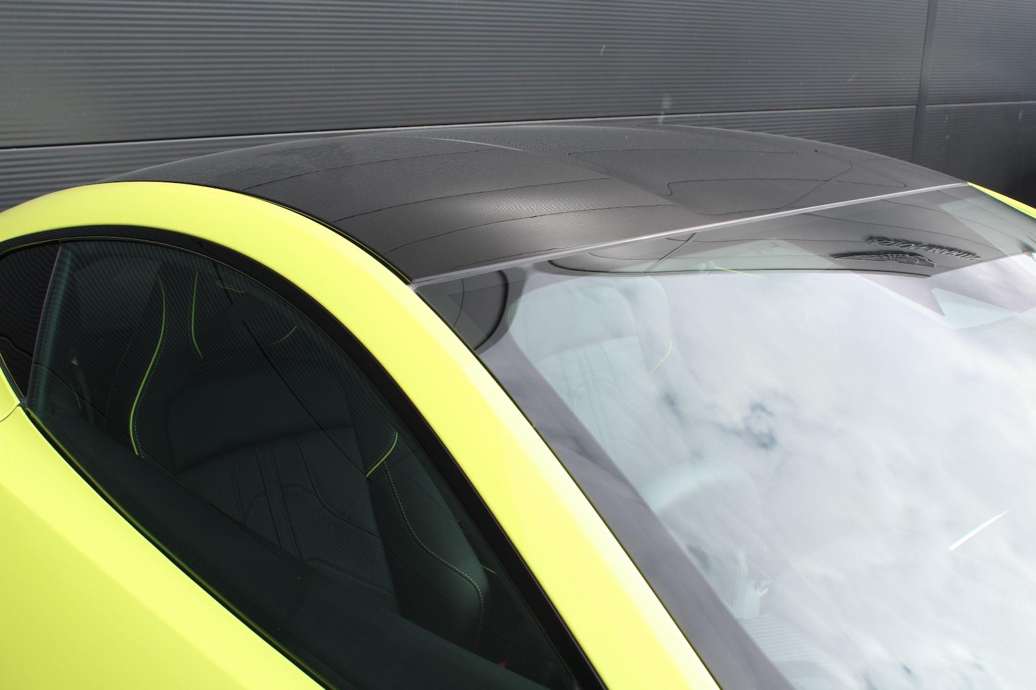 Used Aston Martin Vantage for sale - 76990744: Photo 22