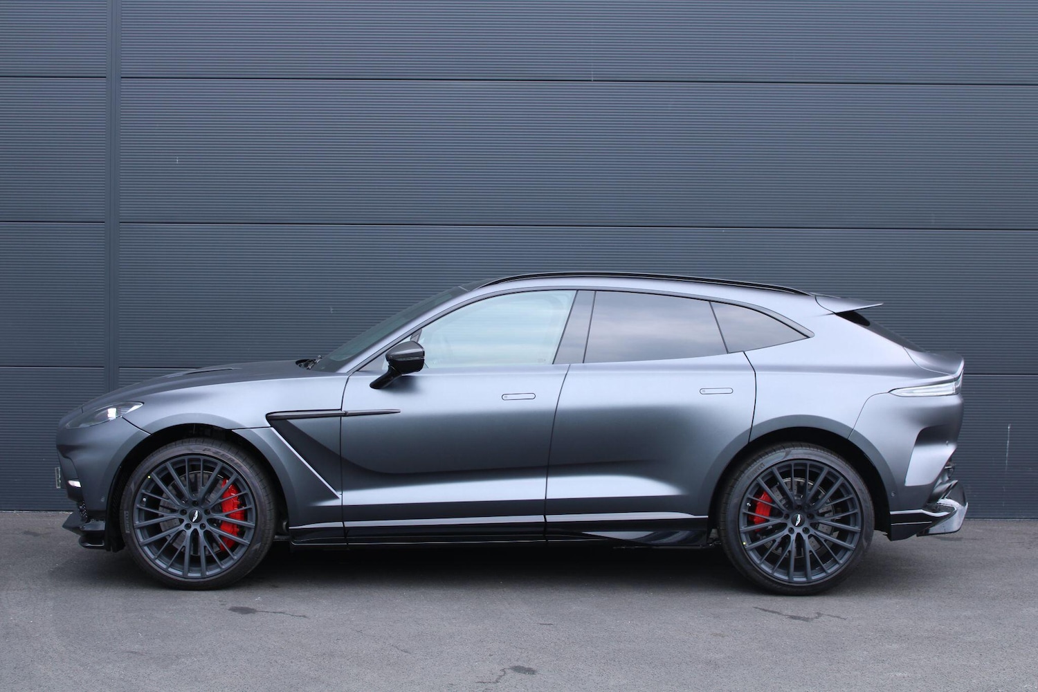 Used Aston Martin DBX 2025 for sale - 76377294: Photo 13