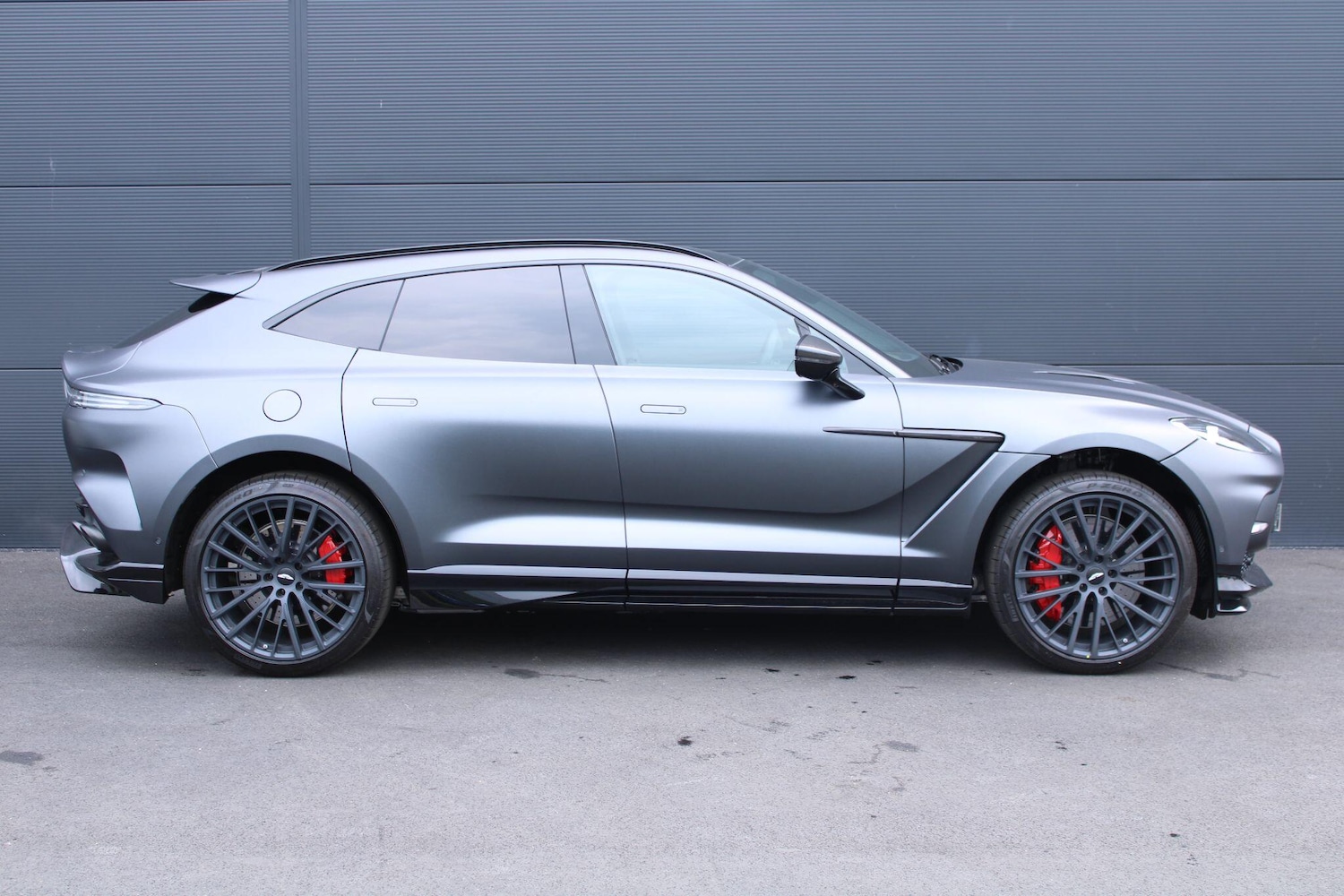Used Aston Martin DBX 2025 for sale - 76377294: Photo 15