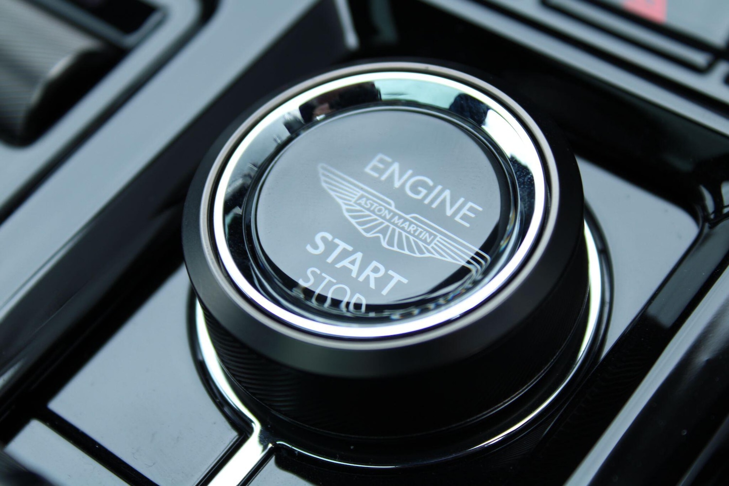 Used Aston Martin DBX 2025 for sale - 76377294: Photo 19