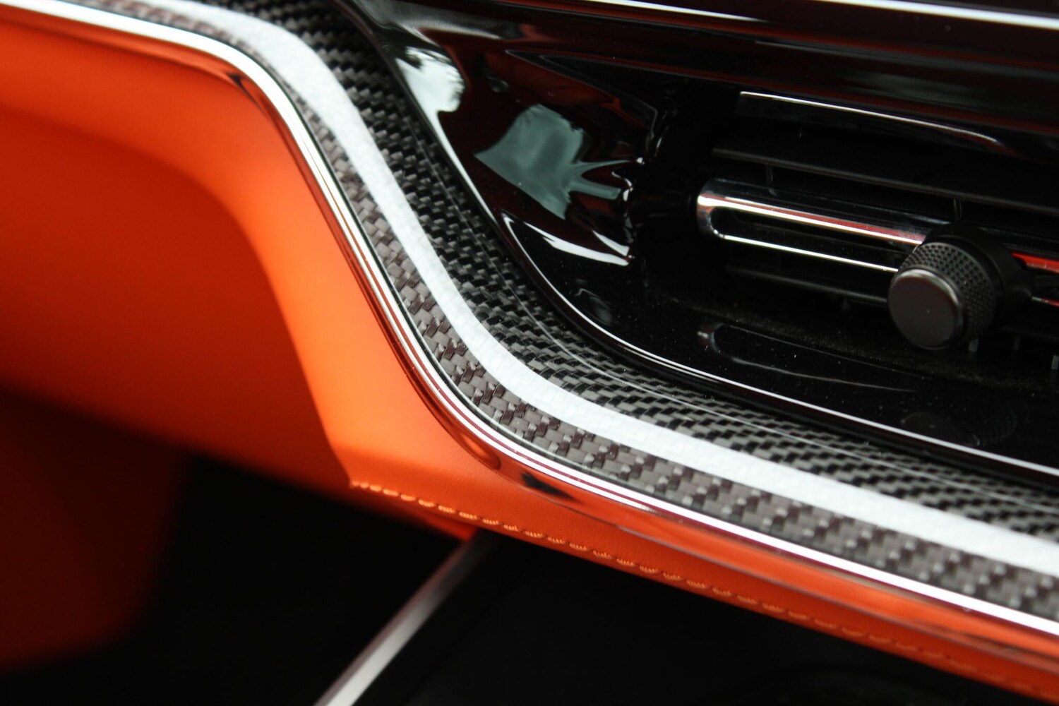 Used Aston Martin DBX 2024 for sale - 76072786: Photo 33