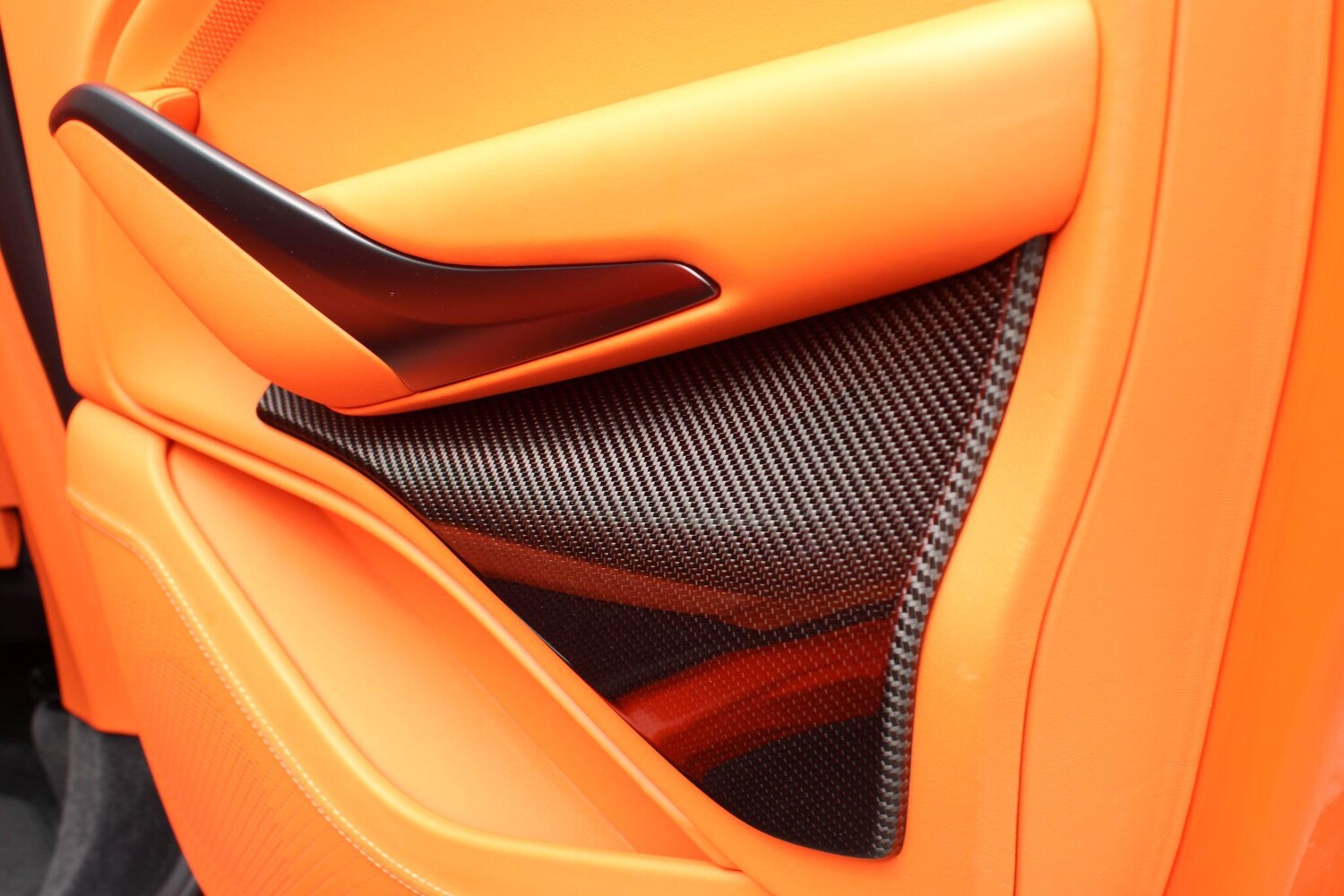 Used Aston Martin DBX 2024 for sale - 76072786: Photo 42