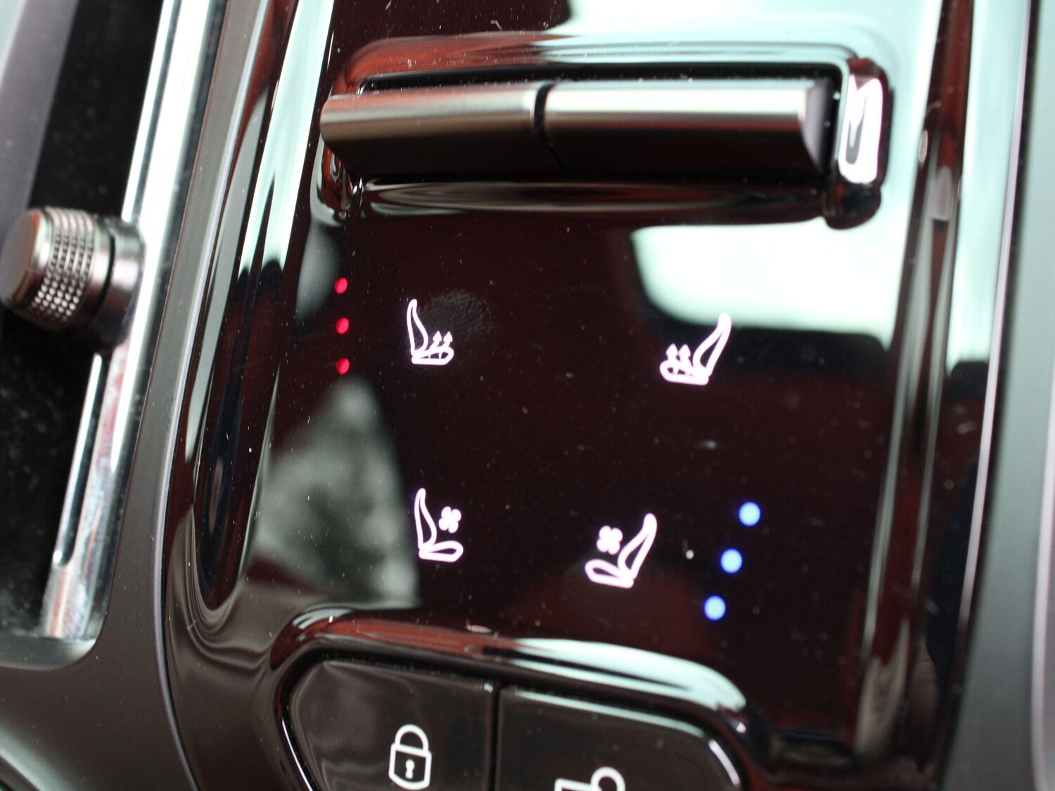 Used Aston Martin DBX 2024 for sale - 76072786: Photo 45