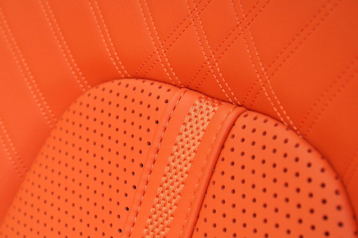 Used Aston Martin DBX 2024 for sale - 76072786: Photo 50