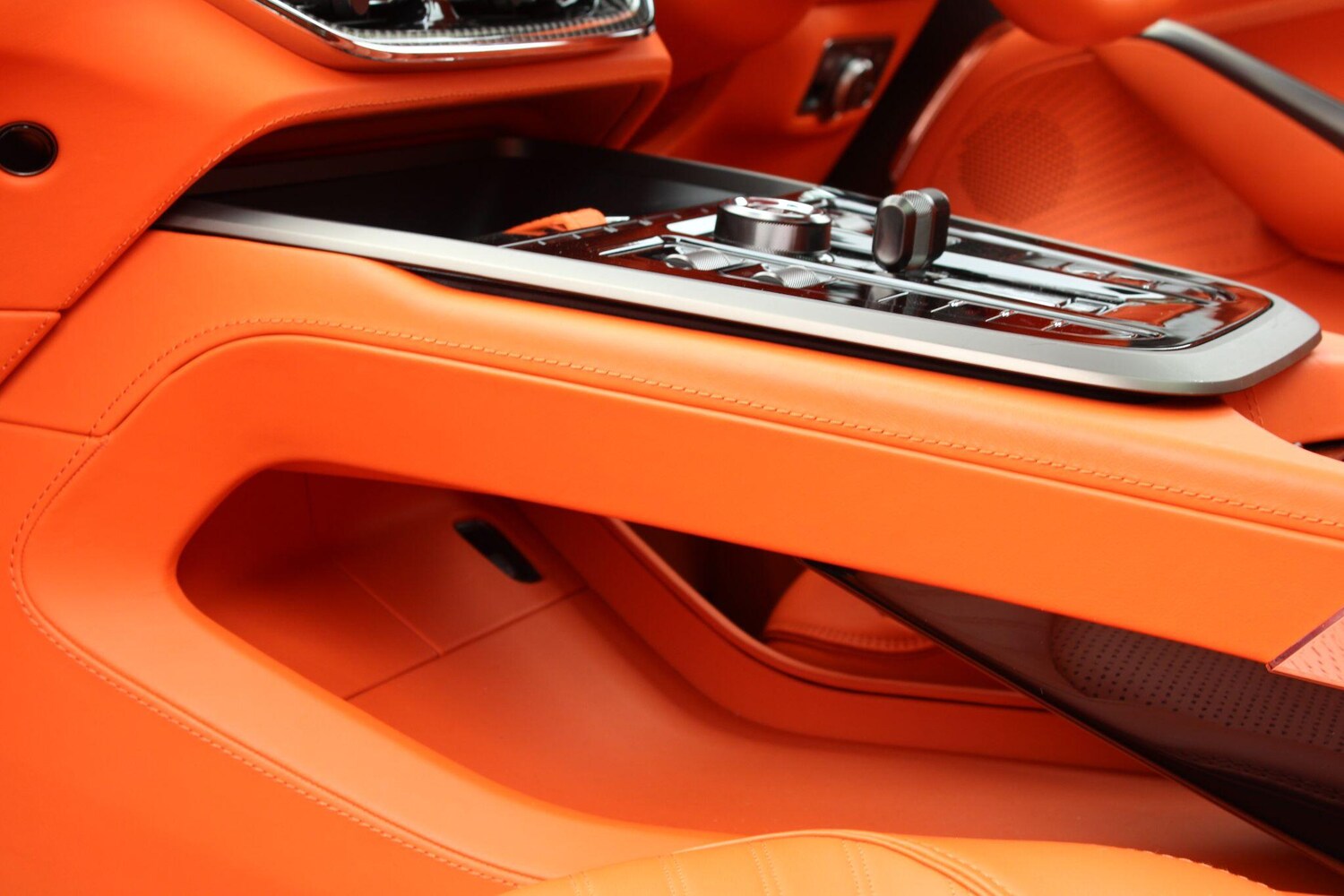 Used Aston Martin DBX 2024 for sale - 76072786: Photo 51