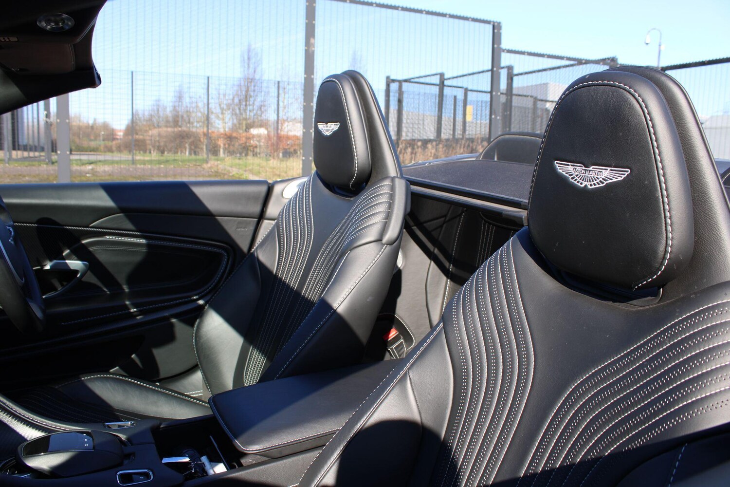 Used Aston Martin DB11 for sale - 77853202: Photo 15