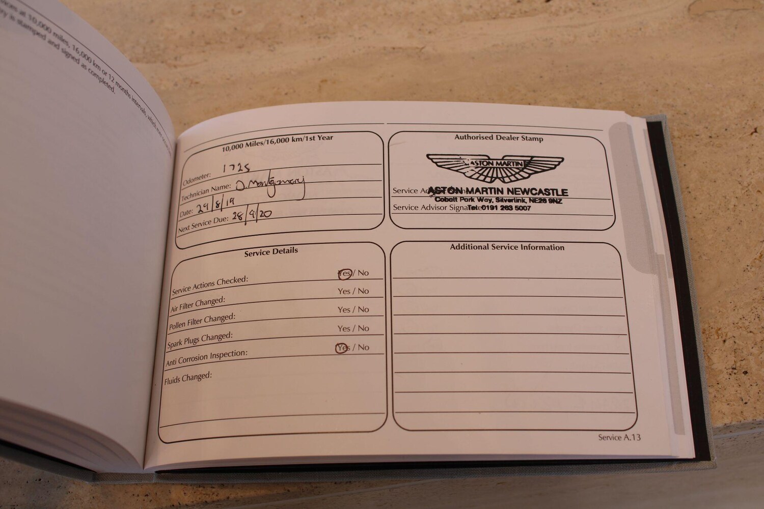 Used Aston Martin DB11 for sale - 77853202: Photo 28