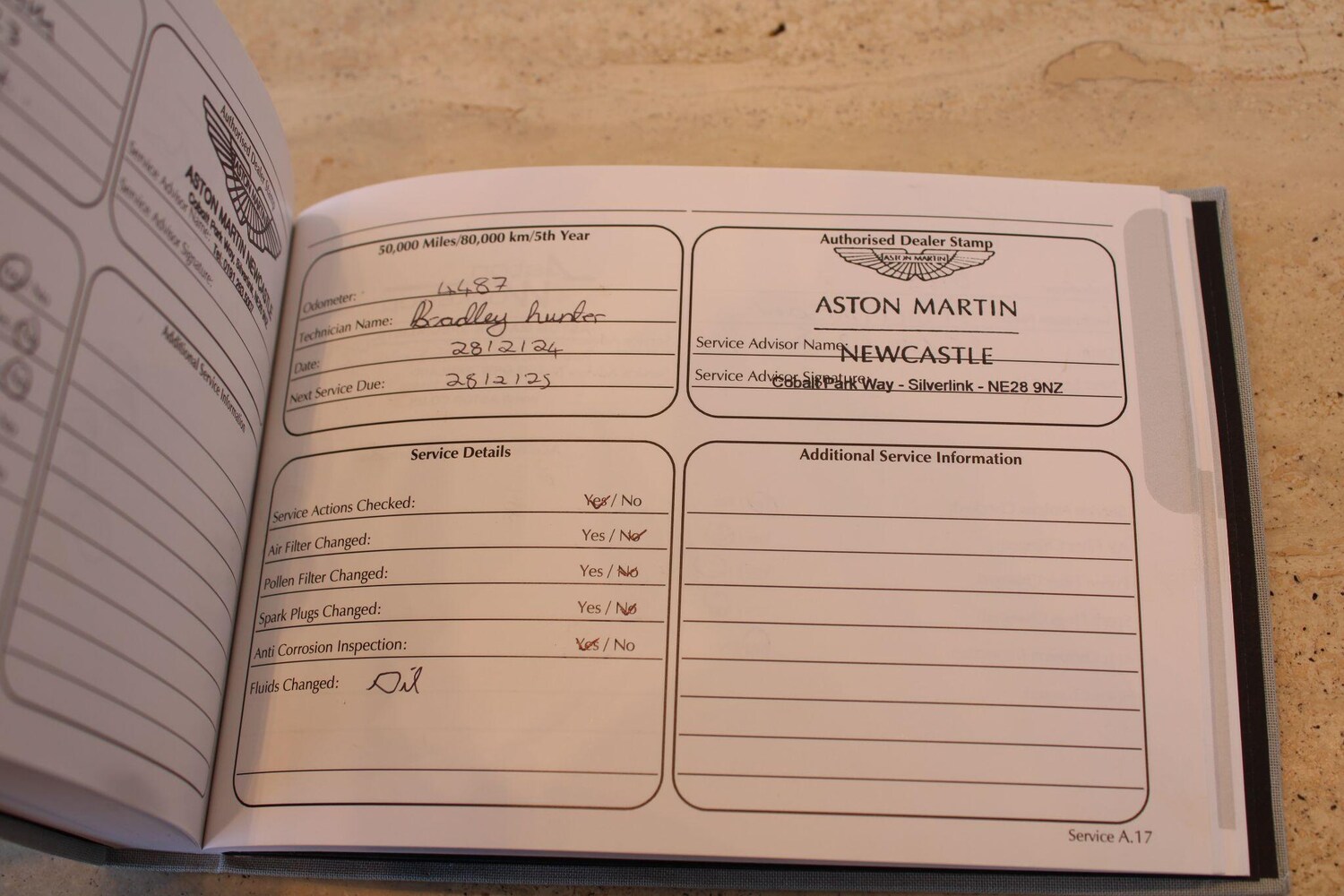 Used Aston Martin DB11 for sale - 77853202: Photo 32