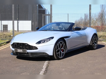 Used Aston Martin DB11 2018 for sale - 77853202: Photo