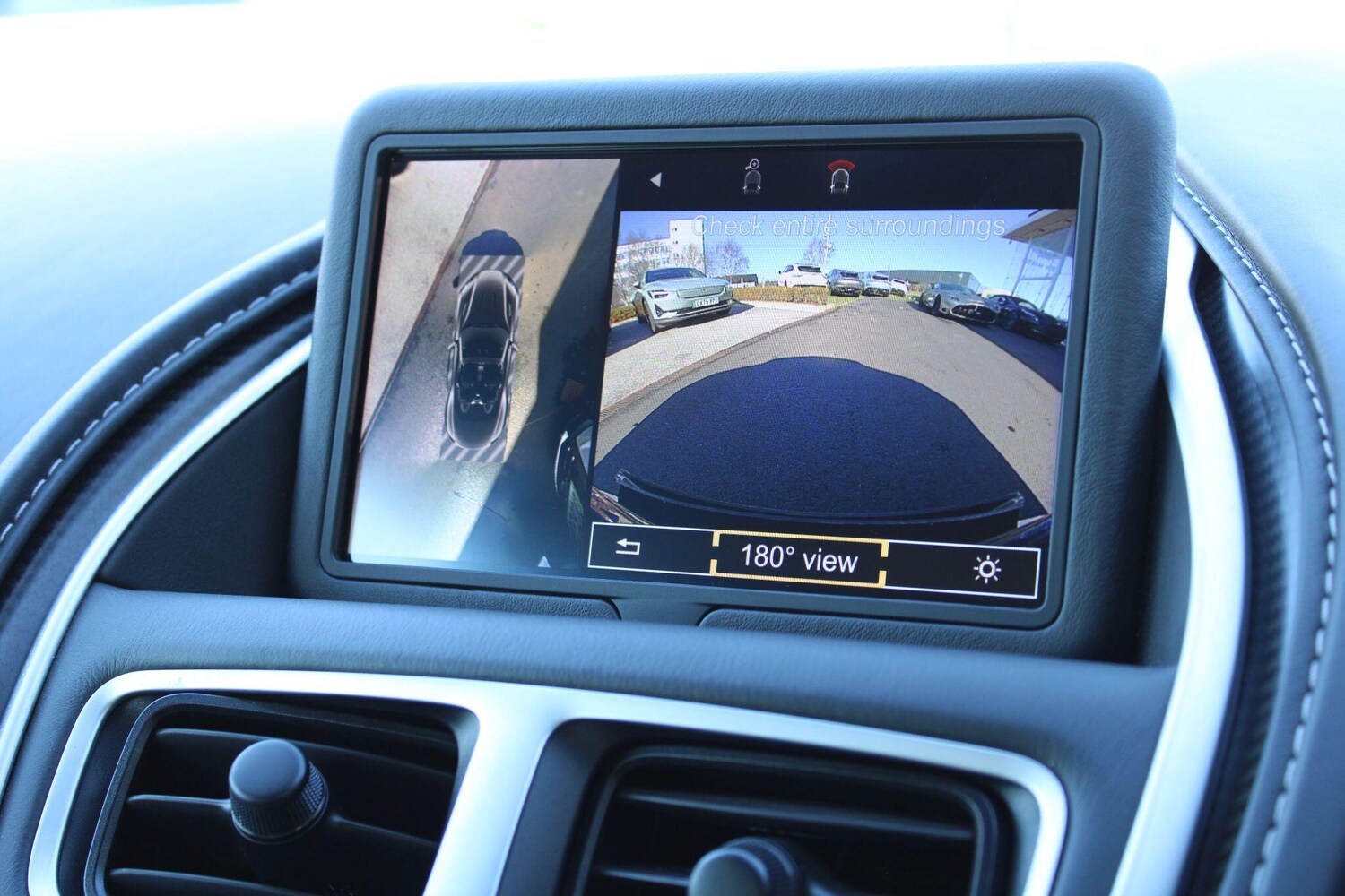 Used Aston Martin DB11 for sale - 77853202: Photo 41