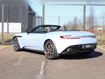 Used Aston Martin DB11 2018 for sale - 77853202: Photo
