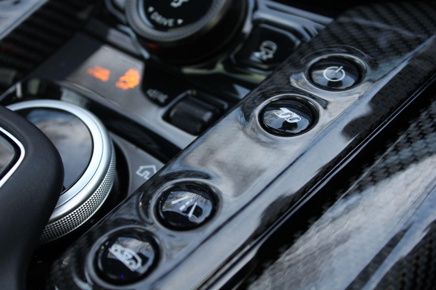 Used Aston Martin DBX 2024 for sale - 77216155: Photo 11