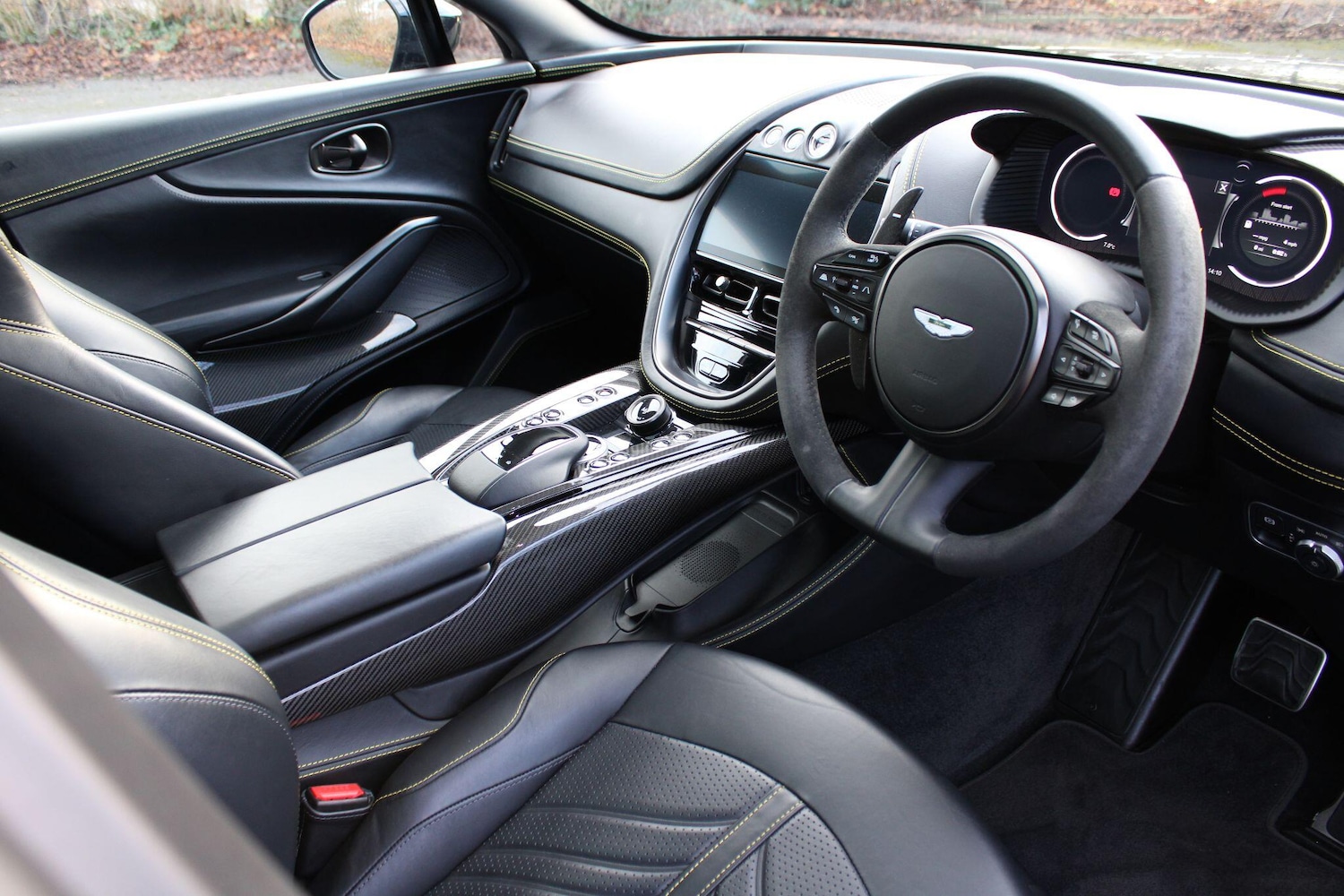 Used Aston Martin DBX 2024 for sale - 77216155: Photo 12