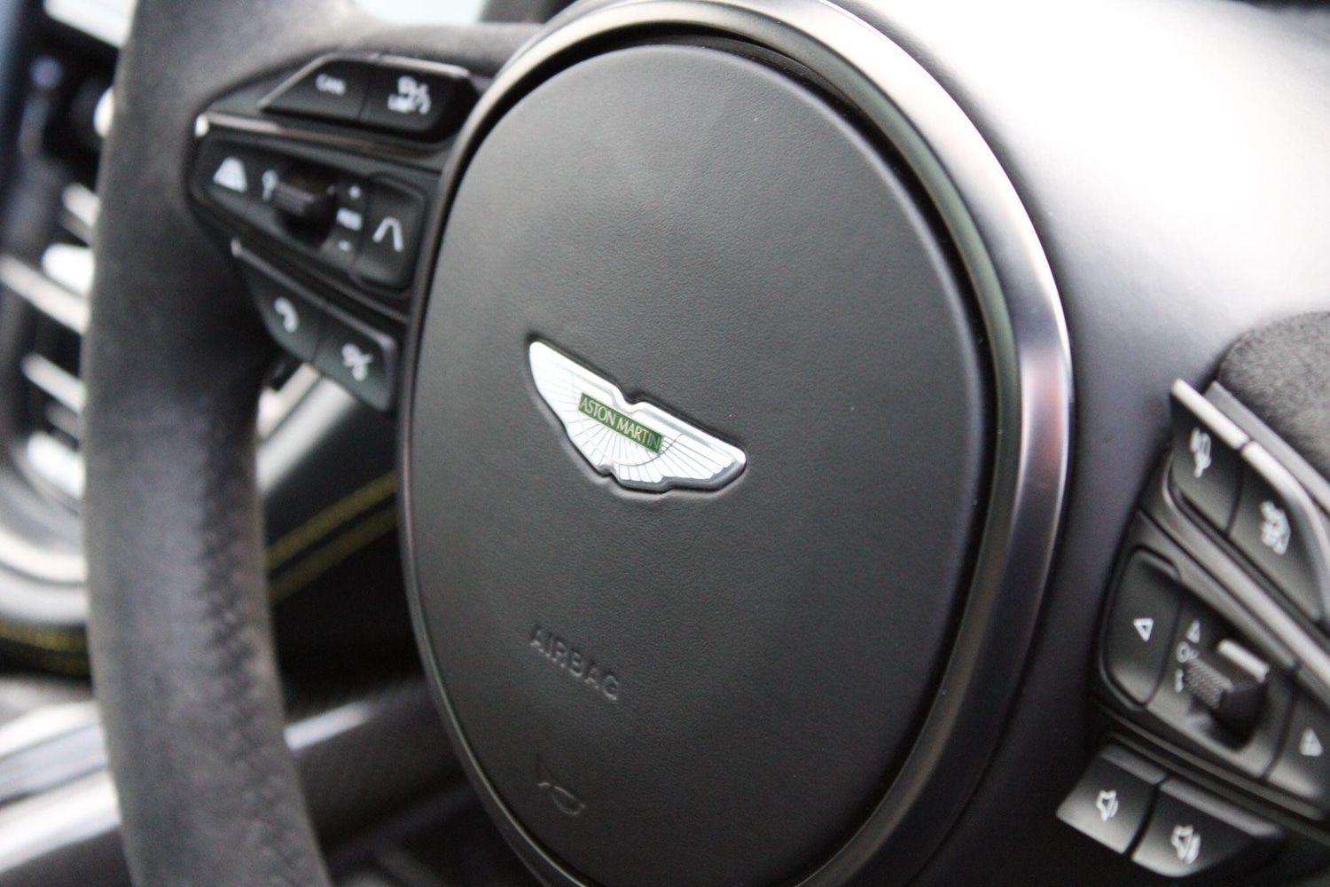Used Aston Martin DBX 2024 for sale - 77216155: Photo 29