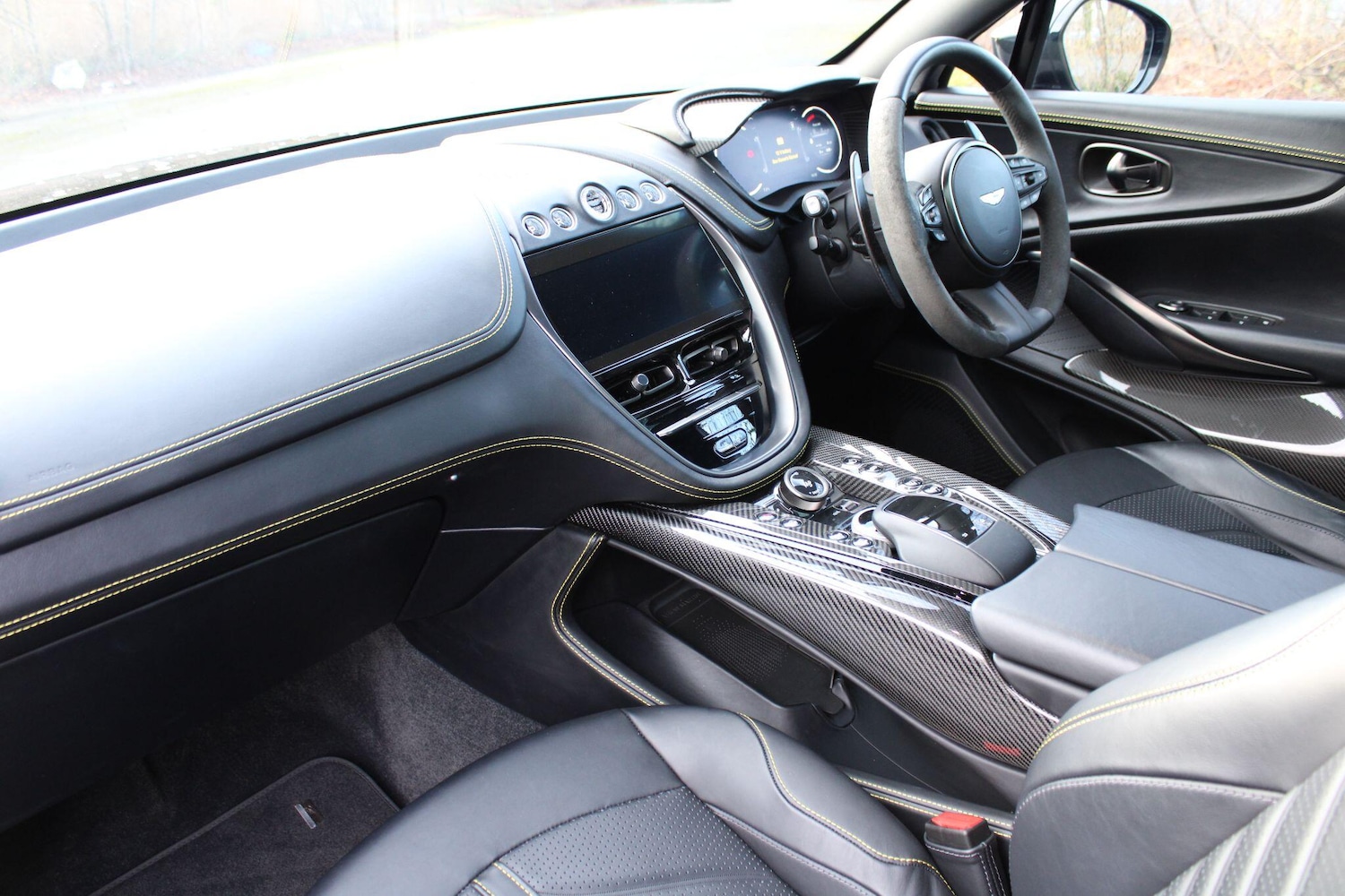 Used Aston Martin DBX 2024 for sale - 77216155: Photo 9