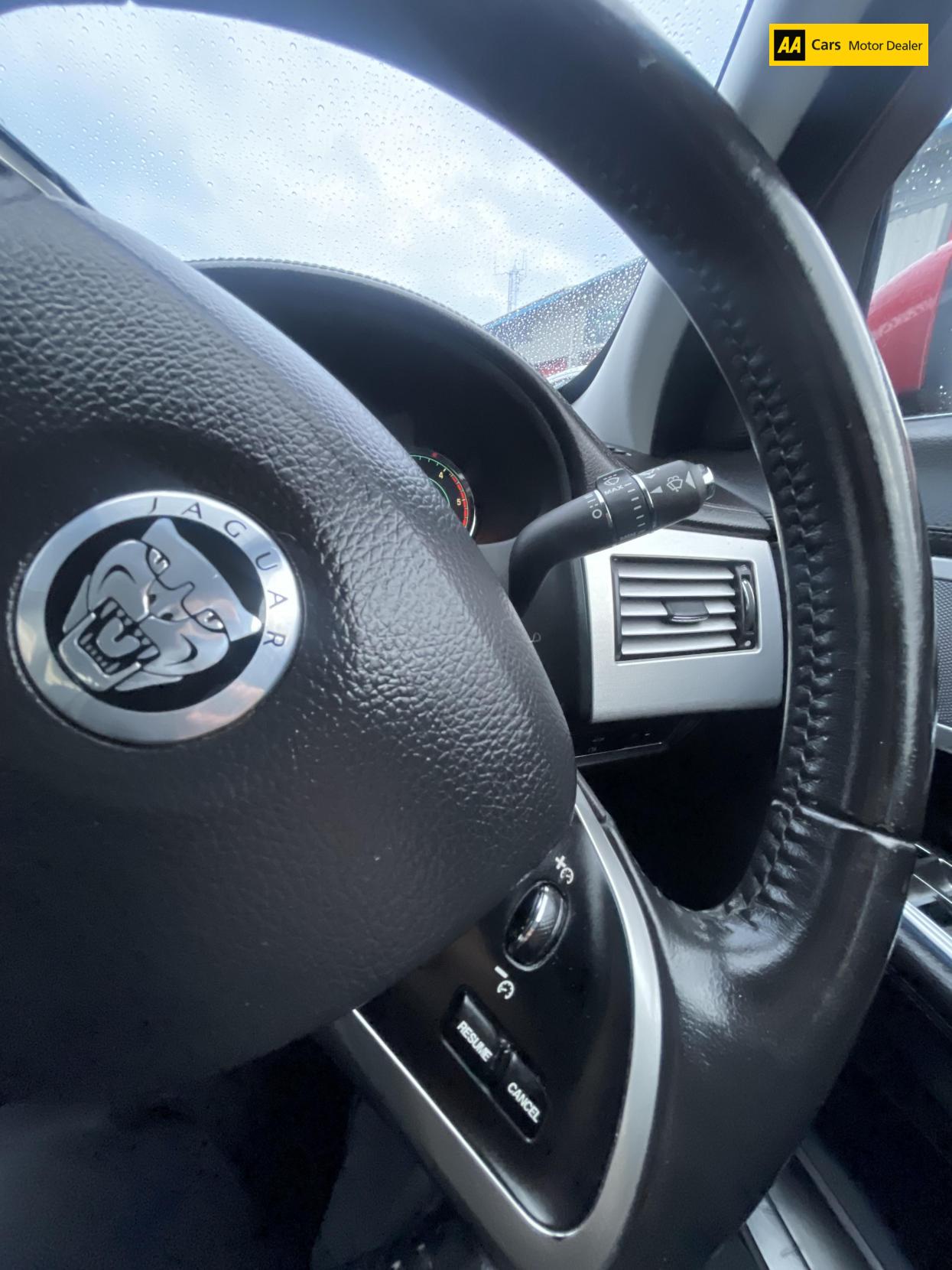 Used Jaguar XF 2012 for sale - 77312462: Photo 14