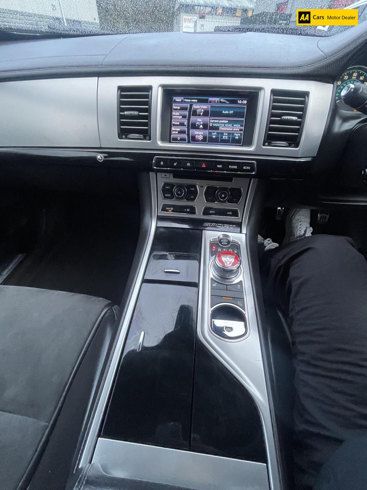 Used Jaguar XF 2012 for sale - 77312462: Photo 16