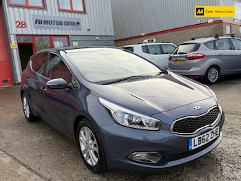 Used Kia Ceed 2013 for sale - 77541556: Photo