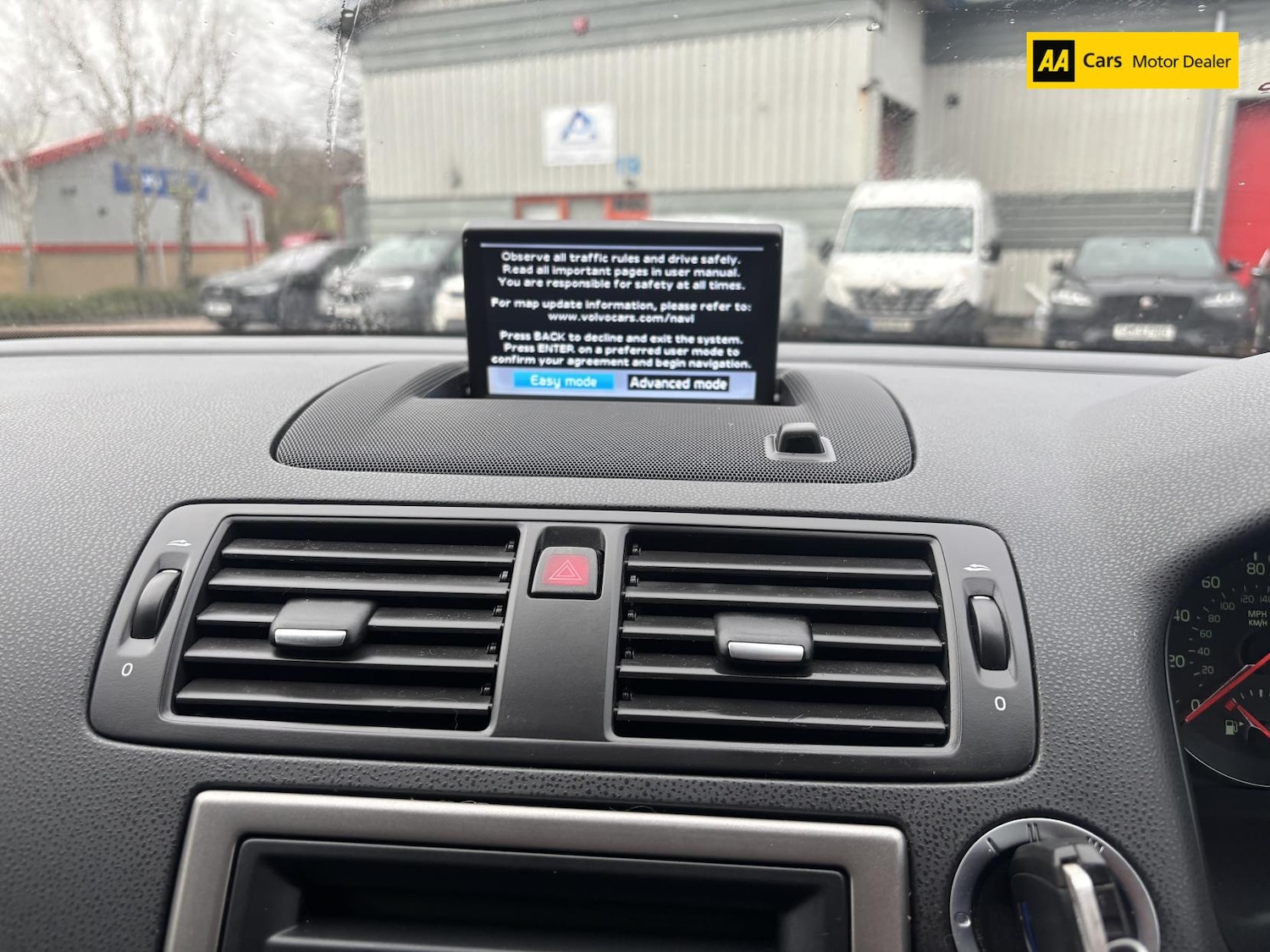 Used Volvo S40 2011 for sale - 76971774: Photo 15