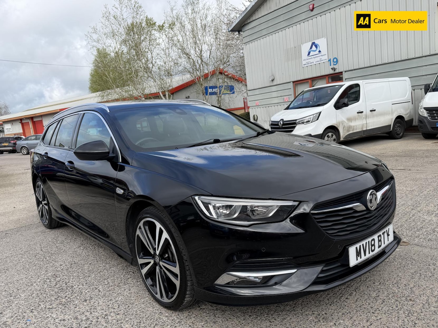 Used Vauxhall Insignia 2018 for sale - 78156430: Photo 1