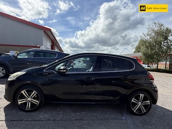 Used Peugeot 208 2015 for sale - 79725685: Photo